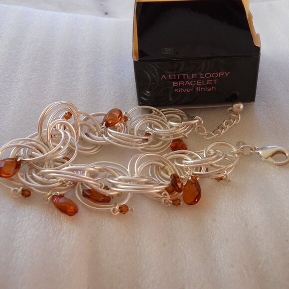 Vintage (Avon) Mark - A Little Loopy Bracelet   9-30 - Picture 3 of 3